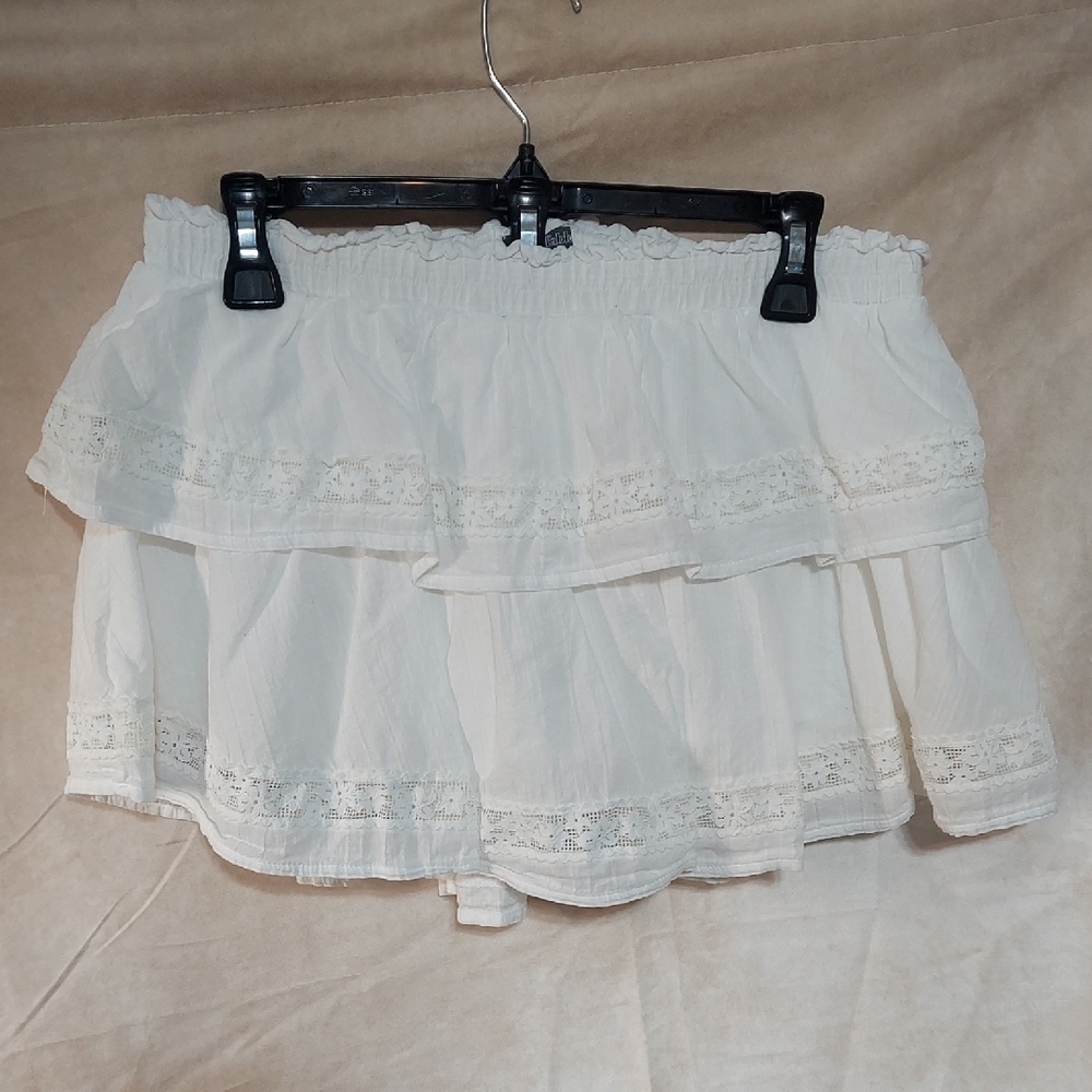 Wild Fable White Tiered Ruffle Mini Skirt - Size Medium - Excellent Condition - Picture 2 of 7